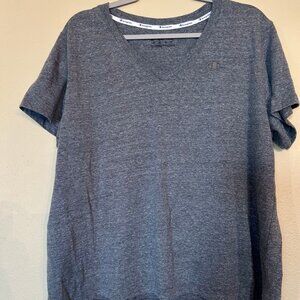 Champion V-Neck Short Sleeve tee